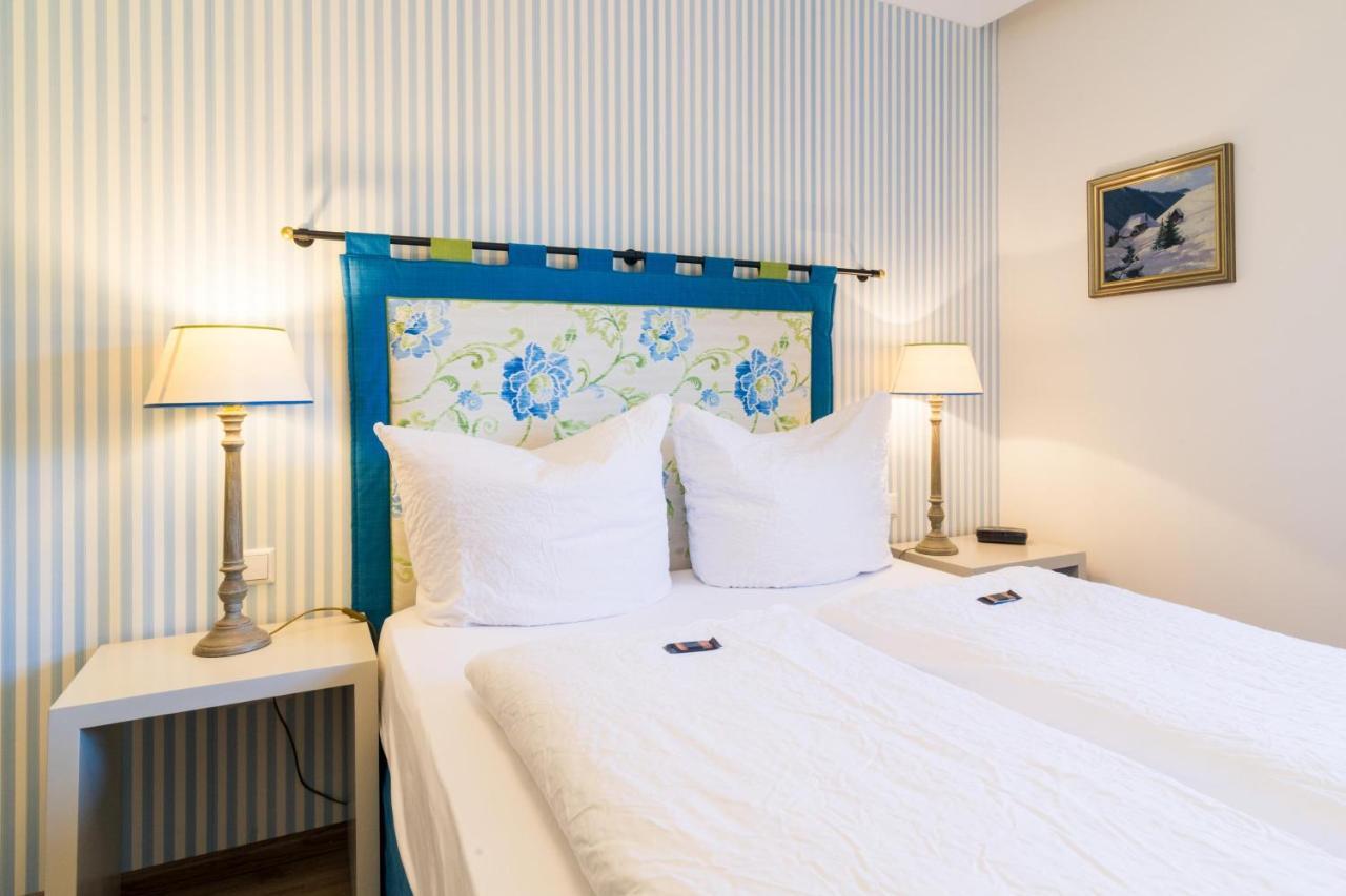 Goldener Adler Oberried - Hotel & Appartements Luaran gambar